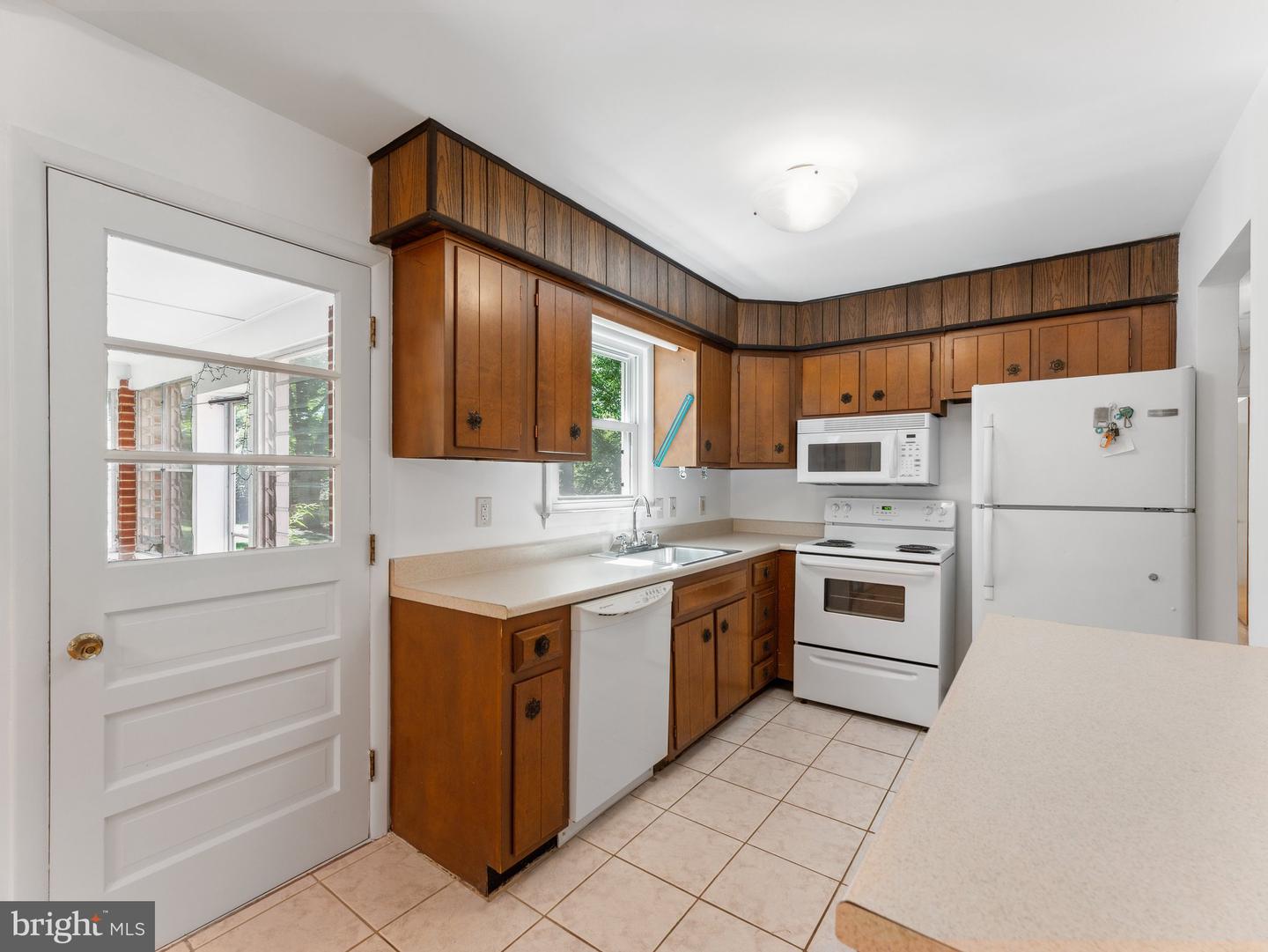 8529 WASHINGTON AVE, ALEXANDRIA, Virginia 22309, 3 Bedrooms Bedrooms, ,2 BathroomsBathrooms,Residential,For sale,8529 WASHINGTON AVE,VAFX2189628 MLS # VAFX2189628