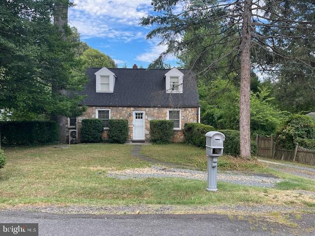 7210 HICKORY ST, FALLS CHURCH, Virginia 22043, 4 Bedrooms Bedrooms, ,3 BathroomsBathrooms,Residential,For sale,7210 HICKORY ST,VAFX2190314 MLS # VAFX2190314