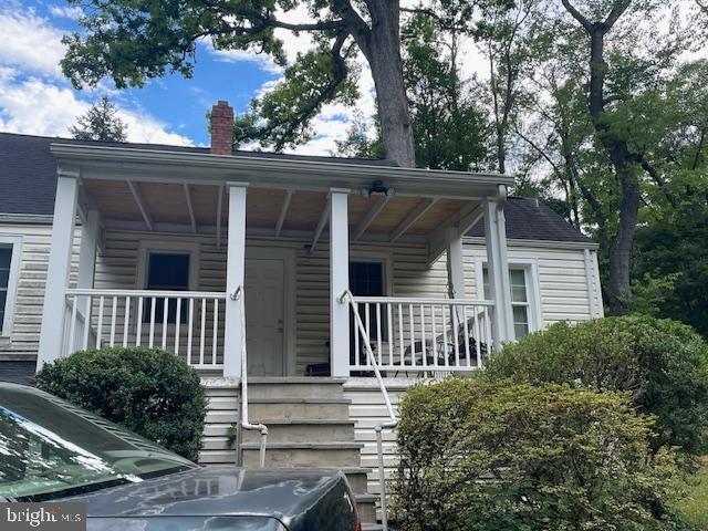 7210 HICKORY ST, FALLS CHURCH, Virginia 22043, 4 Bedrooms Bedrooms, ,3 BathroomsBathrooms,Residential,For sale,7210 HICKORY ST,VAFX2190314 MLS # VAFX2190314