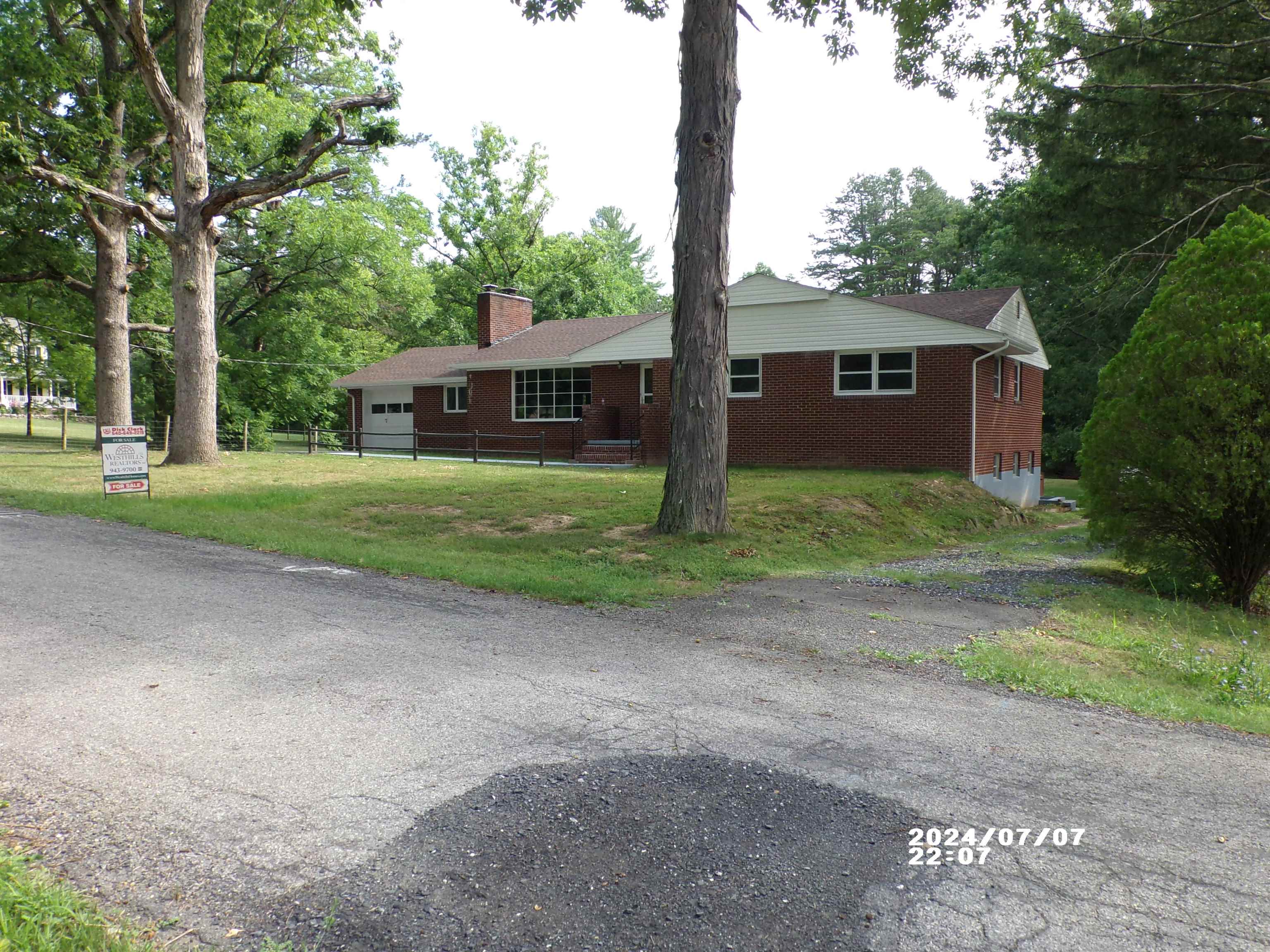 155 N CENTRAL AVE, CRAIGSVILLE, Virginia 24430, 3 Bedrooms Bedrooms, ,2 BathroomsBathrooms,Residential,155 N CENTRAL AVE,654789 MLS # 654789