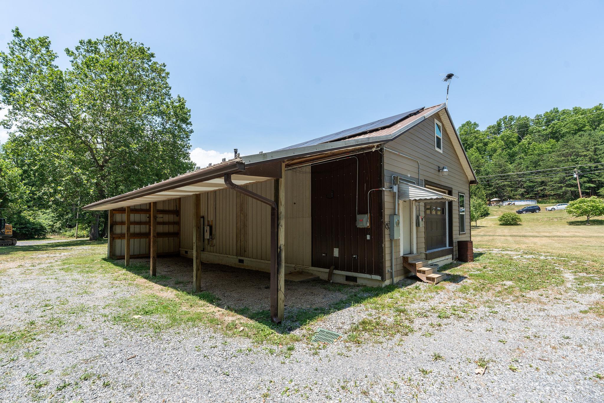 237 CALF MOUNTAIN RD, WAYNESBORO, Virginia 22980, 3 Bedrooms Bedrooms, ,2 BathroomsBathrooms,Residential,237 CALF MOUNTAIN RD,654857 MLS # 654857