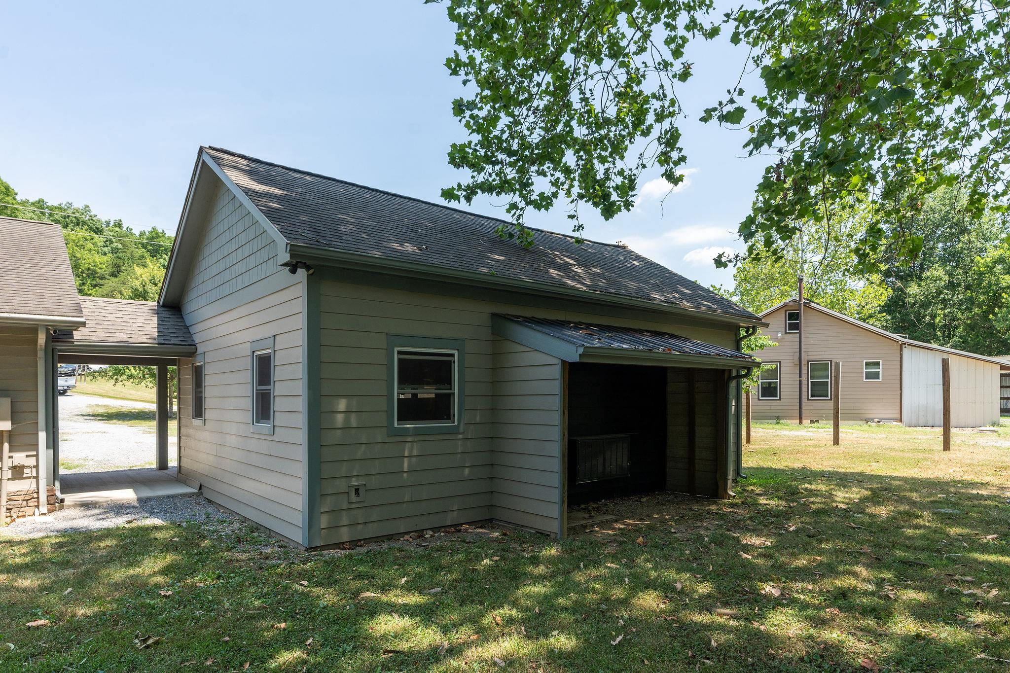 237 CALF MOUNTAIN RD, WAYNESBORO, Virginia 22980, 3 Bedrooms Bedrooms, ,2 BathroomsBathrooms,Residential,237 CALF MOUNTAIN RD,654857 MLS # 654857