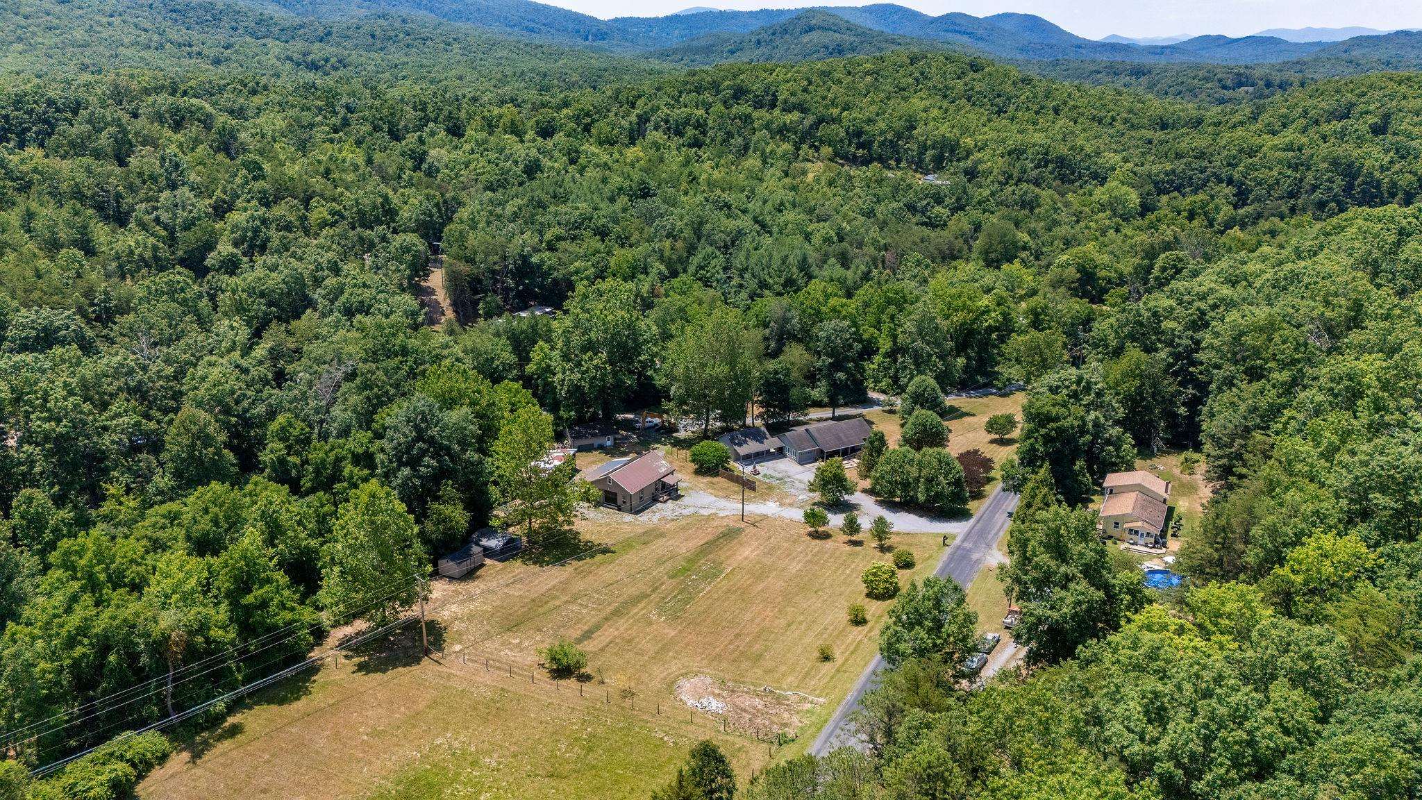 237 CALF MOUNTAIN RD, WAYNESBORO, Virginia 22980, 3 Bedrooms Bedrooms, ,2 BathroomsBathrooms,Residential,237 CALF MOUNTAIN RD,654857 MLS # 654857