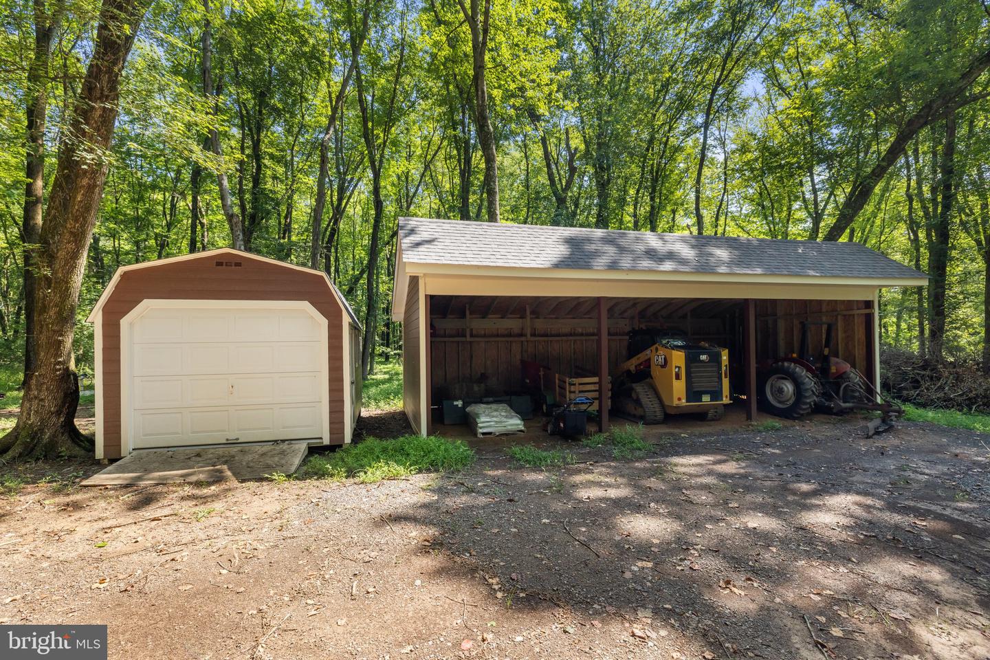 17269 WHISPER HILL RD, CULPEPER, Virginia 22701, 4 Bedrooms Bedrooms, 12 Rooms Rooms,3 BathroomsBathrooms,Residential,For sale,17269 WHISPER HILL RD,VACU2008306 MLS # VACU2008306