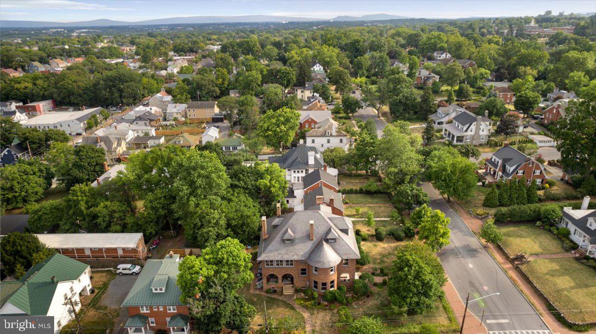 202 S WASHINGTON ST, WINCHESTER, Virginia 22601, 7 Bedrooms Bedrooms, 14 Rooms Rooms,5 BathroomsBathrooms,Residential,For sale,202 S WASHINGTON ST,VAWI2005838 MLS # VAWI2005838