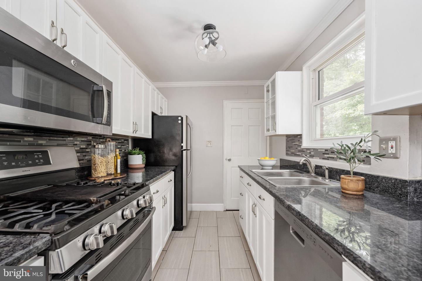 3125 KING ST, ALEXANDRIA, Virginia 22302, 4 Bedrooms Bedrooms, ,2 BathroomsBathrooms,Residential,For sale,3125 KING ST,VAAX2035844 MLS # VAAX2035844