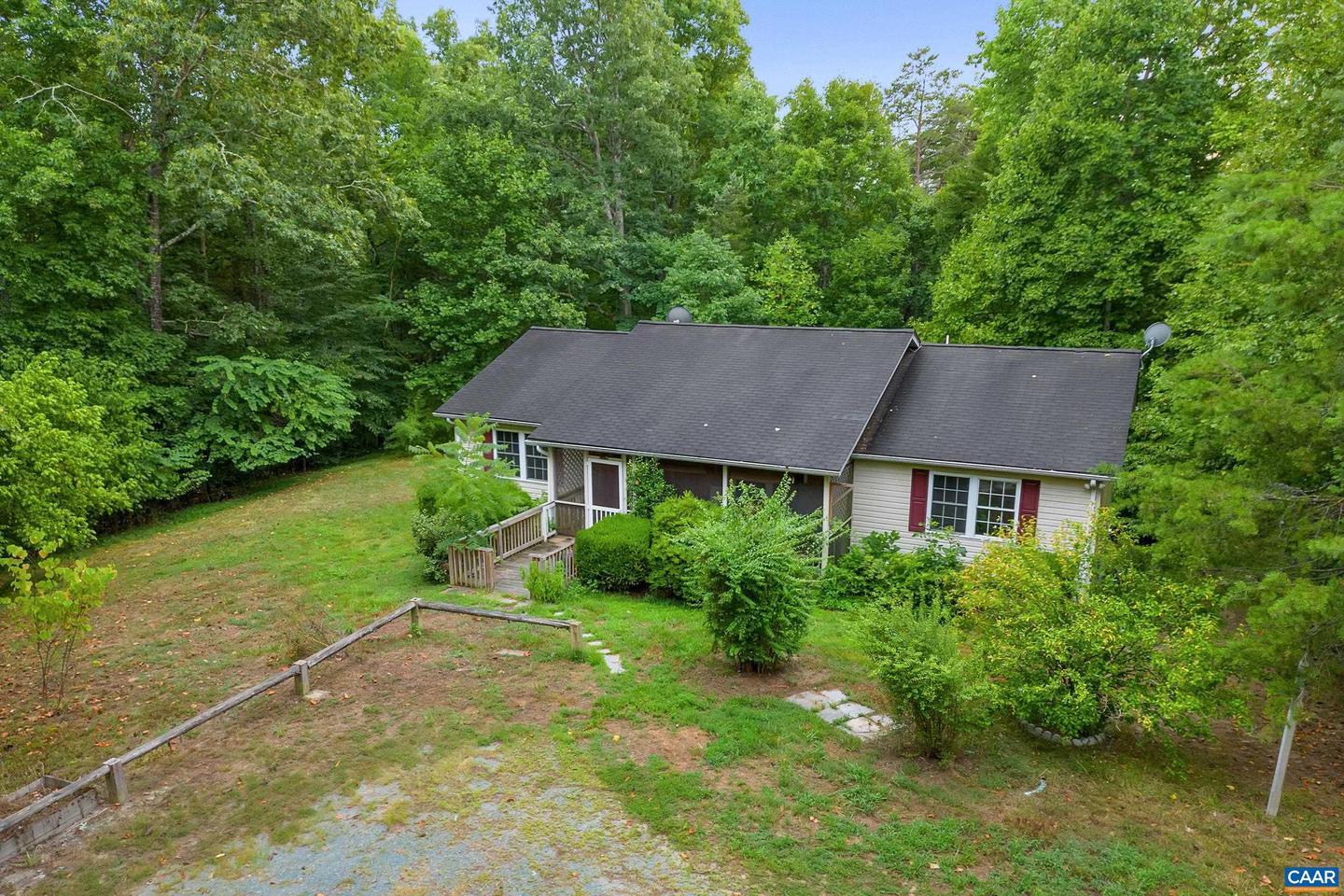 3046 HELLS BEND RD, PALMYRA, Virginia 22963, 3 Bedrooms Bedrooms, ,2 BathroomsBathrooms,Residential,For sale,3046 HELLS BEND RD,654796 MLS # 654796