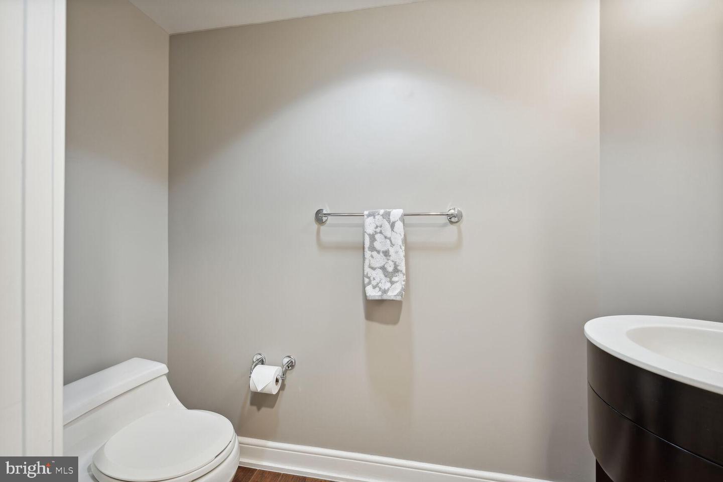 1111 19TH ST N #2703, ARLINGTON, Virginia 22209, 2 Bedrooms Bedrooms, ,2 BathroomsBathrooms,Residential,For sale,1111 19TH ST N #2703,VAAR2046532 MLS # VAAR2046532