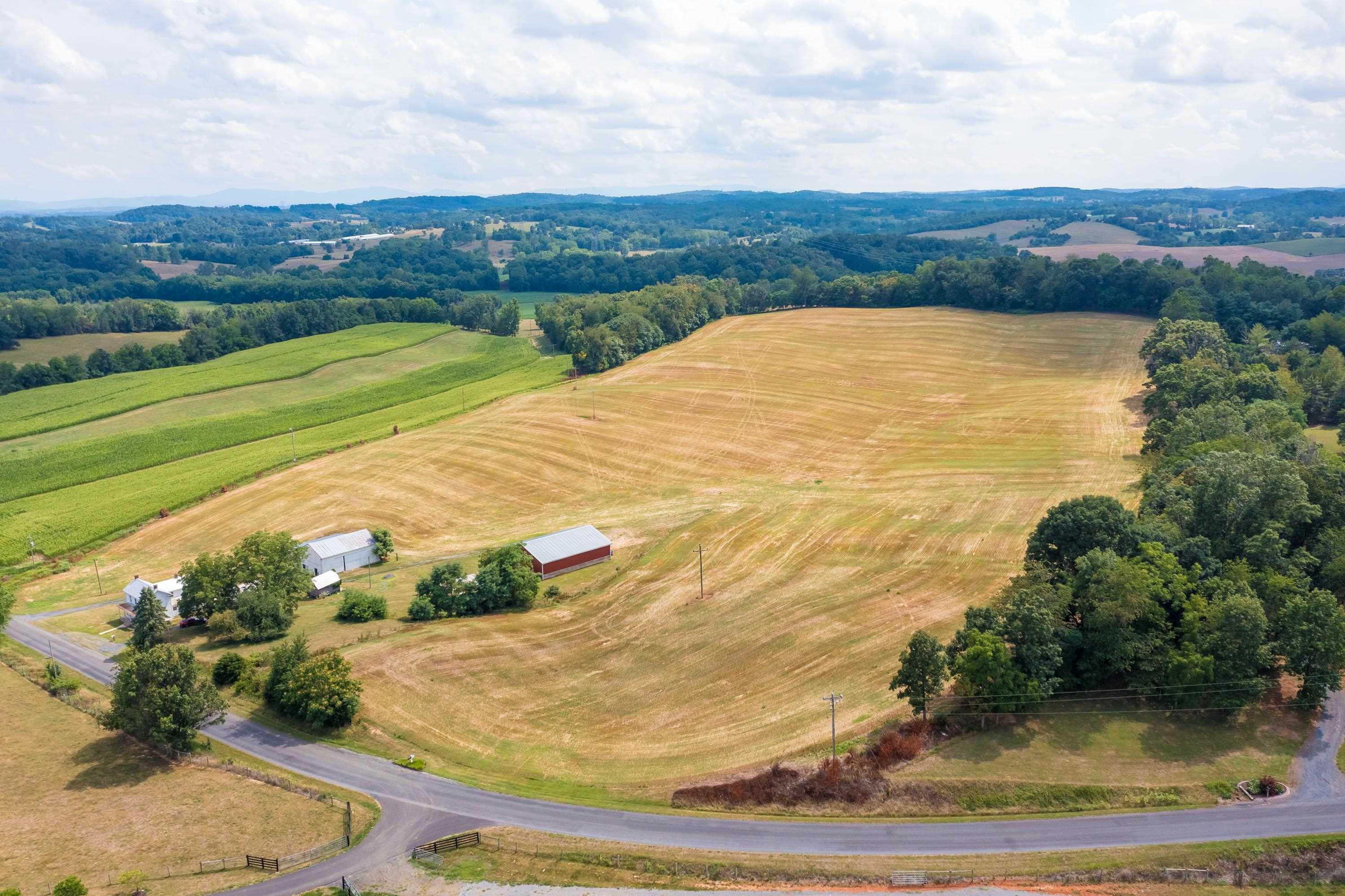 674 BURKETOWN RD, WEYERS CAVE, Virginia 24486, 3 Bedrooms Bedrooms, ,1 BathroomBathrooms,Residential,Roadcap-Farabaugh,674 BURKETOWN RD,655302 MLS # 655302