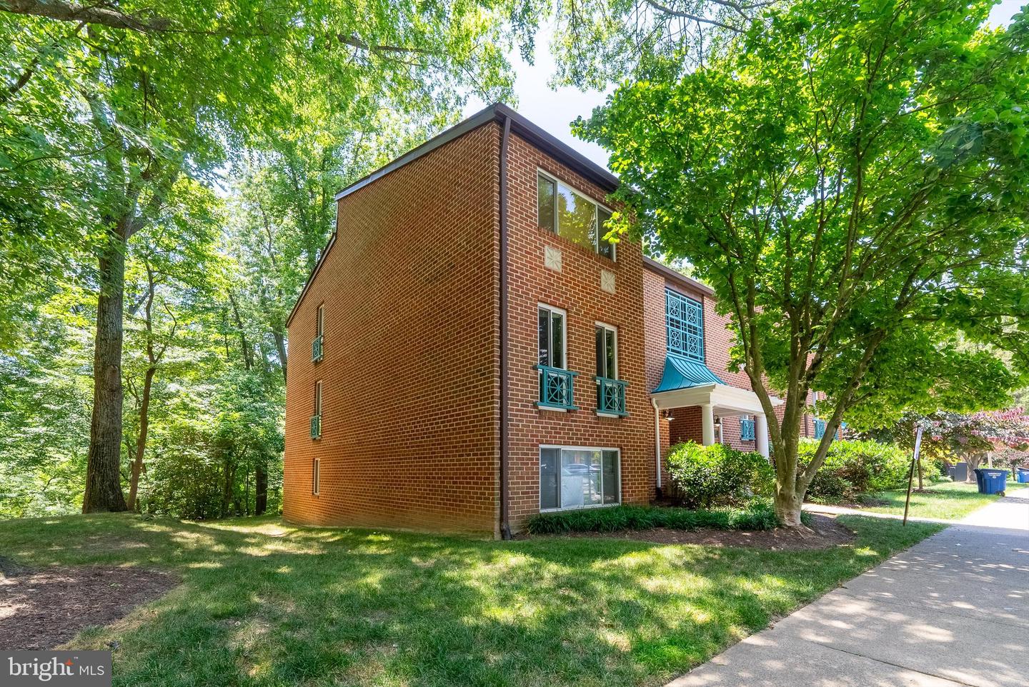 11807 BRETON CT #11B, RESTON, Virginia 20191, 2 Bedrooms Bedrooms, ,1 BathroomBathrooms,Residential,For sale,11807 BRETON CT #11B,VAFX2187954 MLS # VAFX2187954