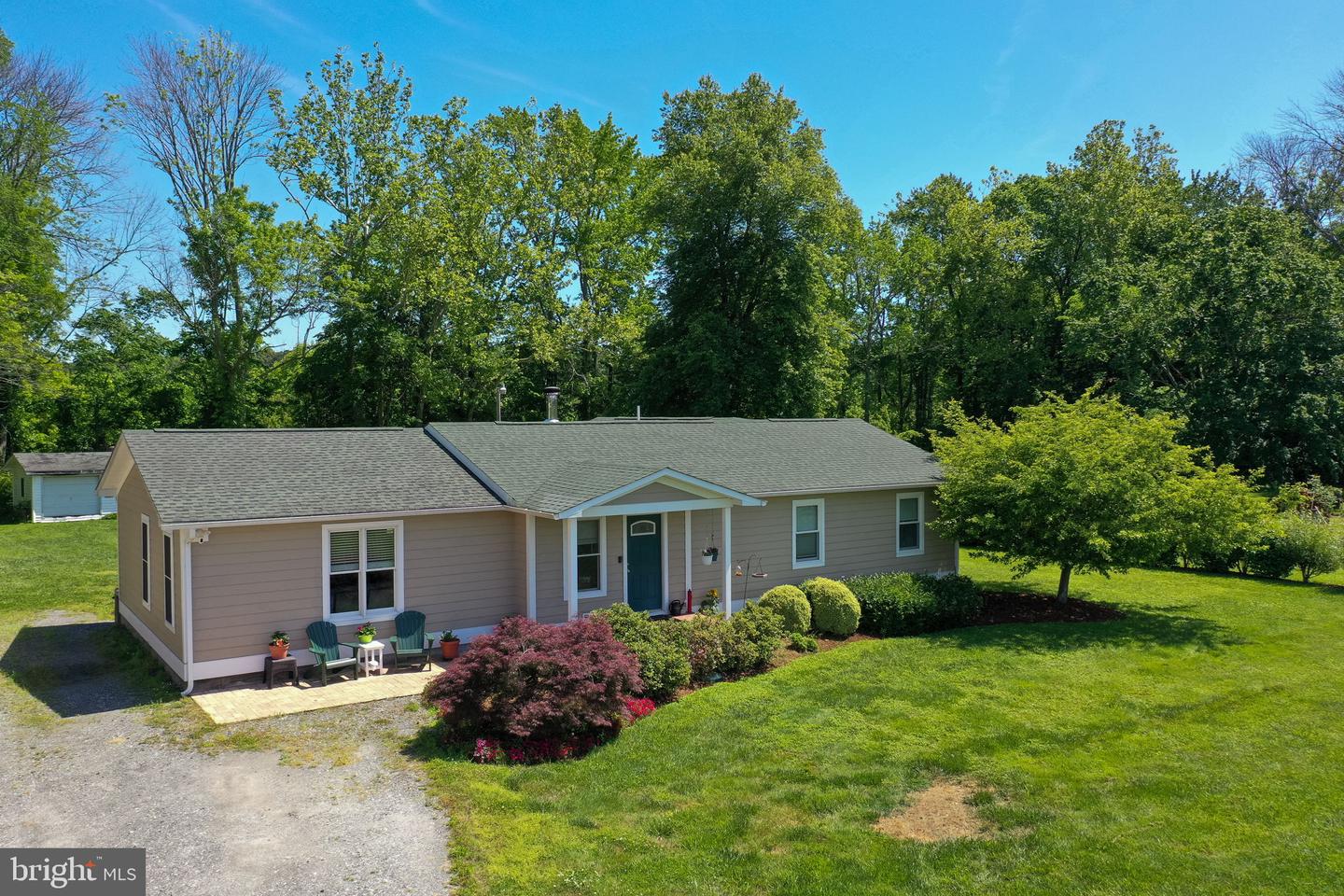 899 BLUFF POINT, KILMARNOCK, Virginia 22482, 3 Bedrooms Bedrooms, 6 Rooms Rooms,2 BathroomsBathrooms,Residential,For sale,899 BLUFF POINT,VANV2001126 MLS # VANV2001126