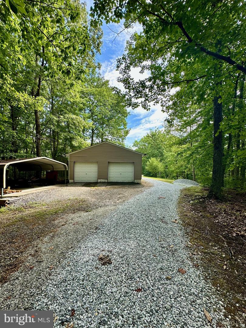 2898 JAMES RIVER RD, WINGINA, Virginia 24599, 2 Bedrooms Bedrooms, ,2 BathroomsBathrooms,Residential,For sale,2898 JAMES RIVER RD,VANL2000376 MLS # VANL2000376