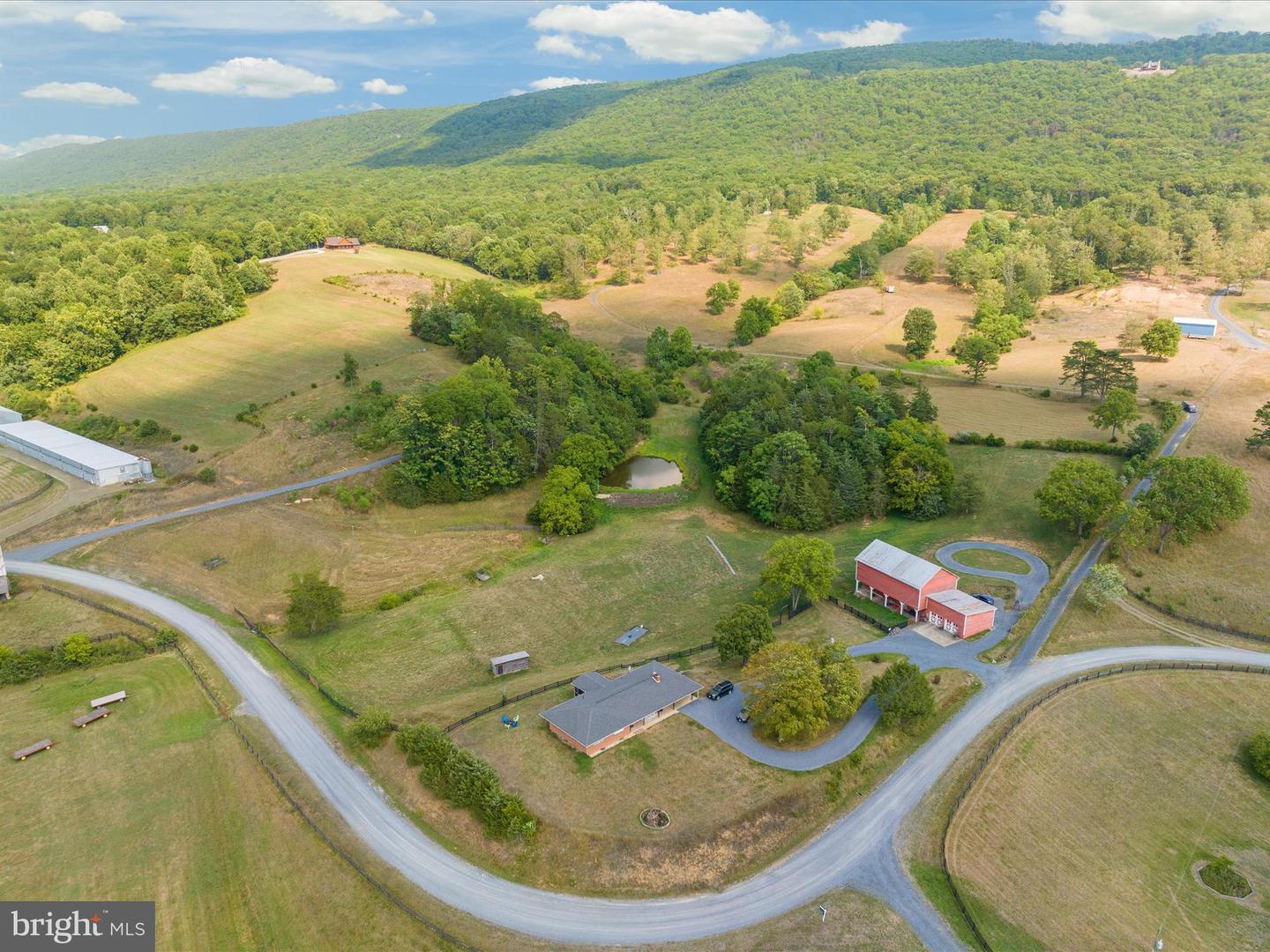 1572 SEVEN FOUNTAINS RD, FORT VALLEY, Virginia 22652, 3 Bedrooms Bedrooms, 5 Rooms Rooms,3 BathroomsBathrooms,Residential,For sale,1572 SEVEN FOUNTAINS RD,VASH2009216 MLS # VASH2009216