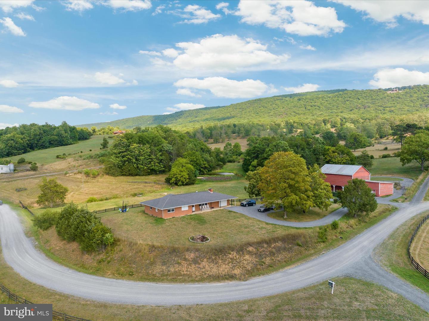 1572 SEVEN FOUNTAINS RD, FORT VALLEY, Virginia 22652, 3 Bedrooms Bedrooms, 5 Rooms Rooms,3 BathroomsBathrooms,Residential,For sale,1572 SEVEN FOUNTAINS RD,VASH2009216 MLS # VASH2009216