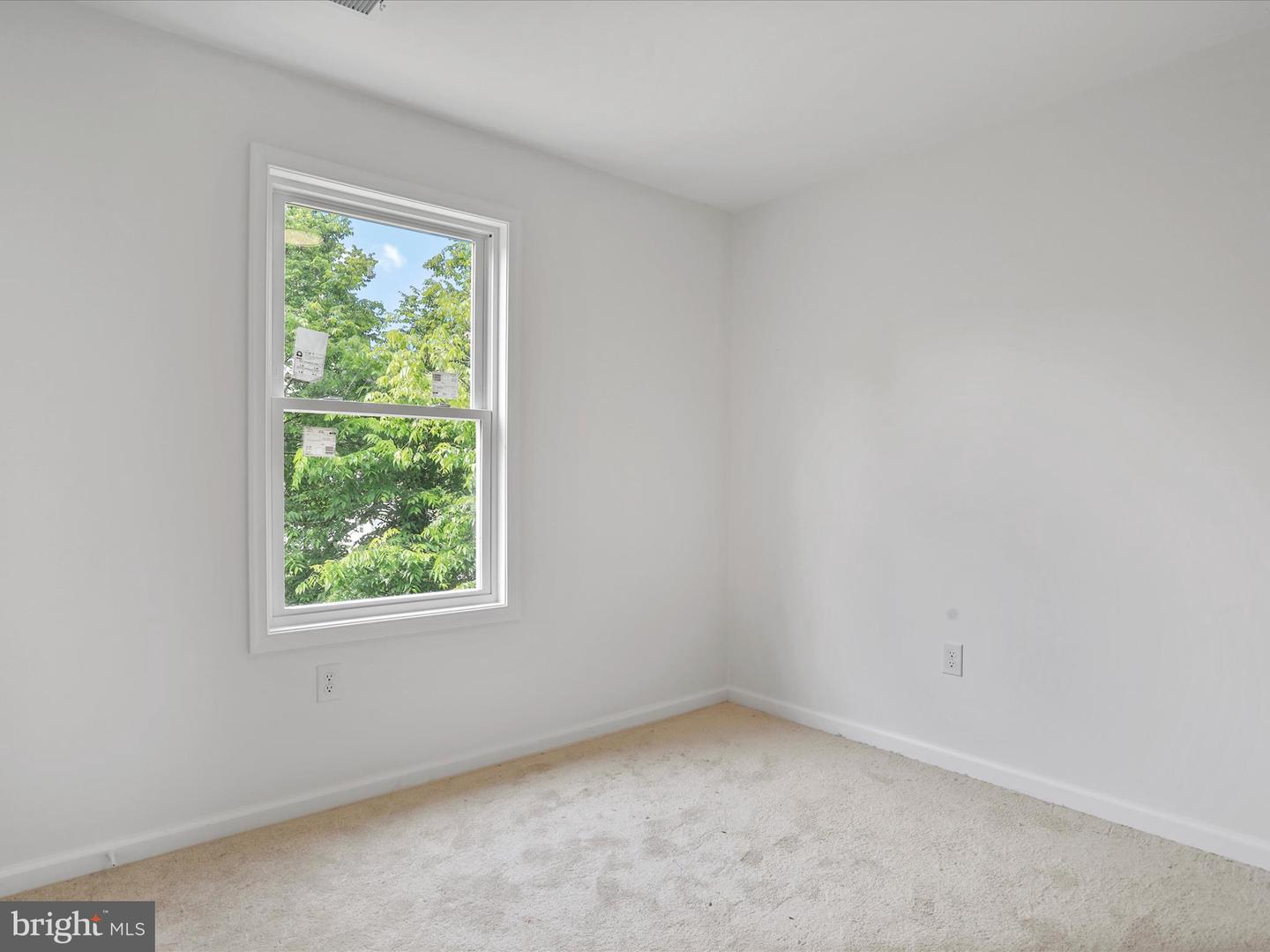 657 ASH ST, STRASBURG, Virginia 22657, 3 Bedrooms Bedrooms, ,2 BathroomsBathrooms,Residential,For sale,657 ASH ST,VASH2009020 MLS # VASH2009020