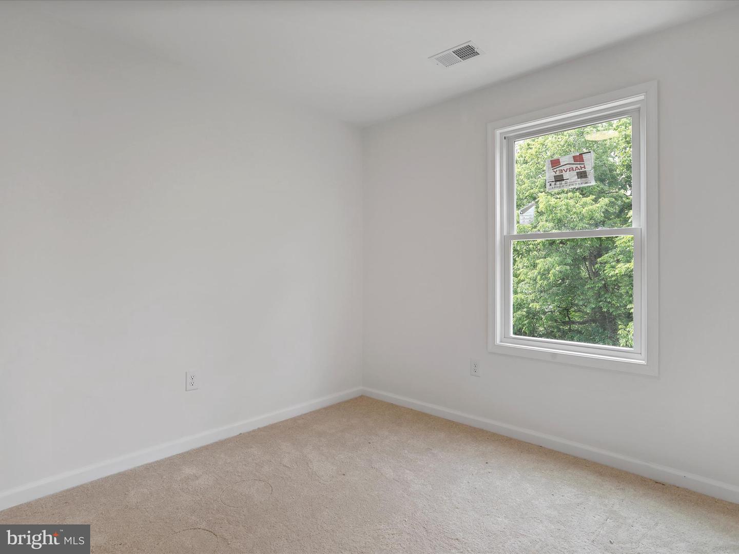 657 ASH ST, STRASBURG, Virginia 22657, 3 Bedrooms Bedrooms, ,2 BathroomsBathrooms,Residential,For sale,657 ASH ST,VASH2009020 MLS # VASH2009020