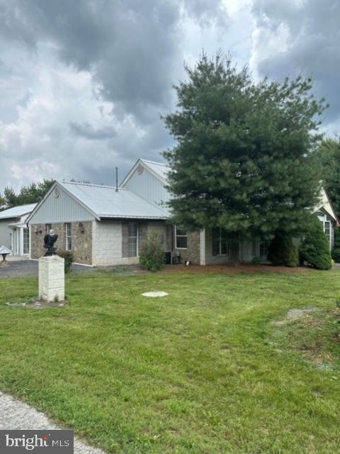 111 THORNTON RD, BOYCE, Virginia 22620, 3 Bedrooms Bedrooms, ,2 BathroomsBathrooms,Residential,For sale,111 THORNTON RD,VACL2002896 MLS # VACL2002896