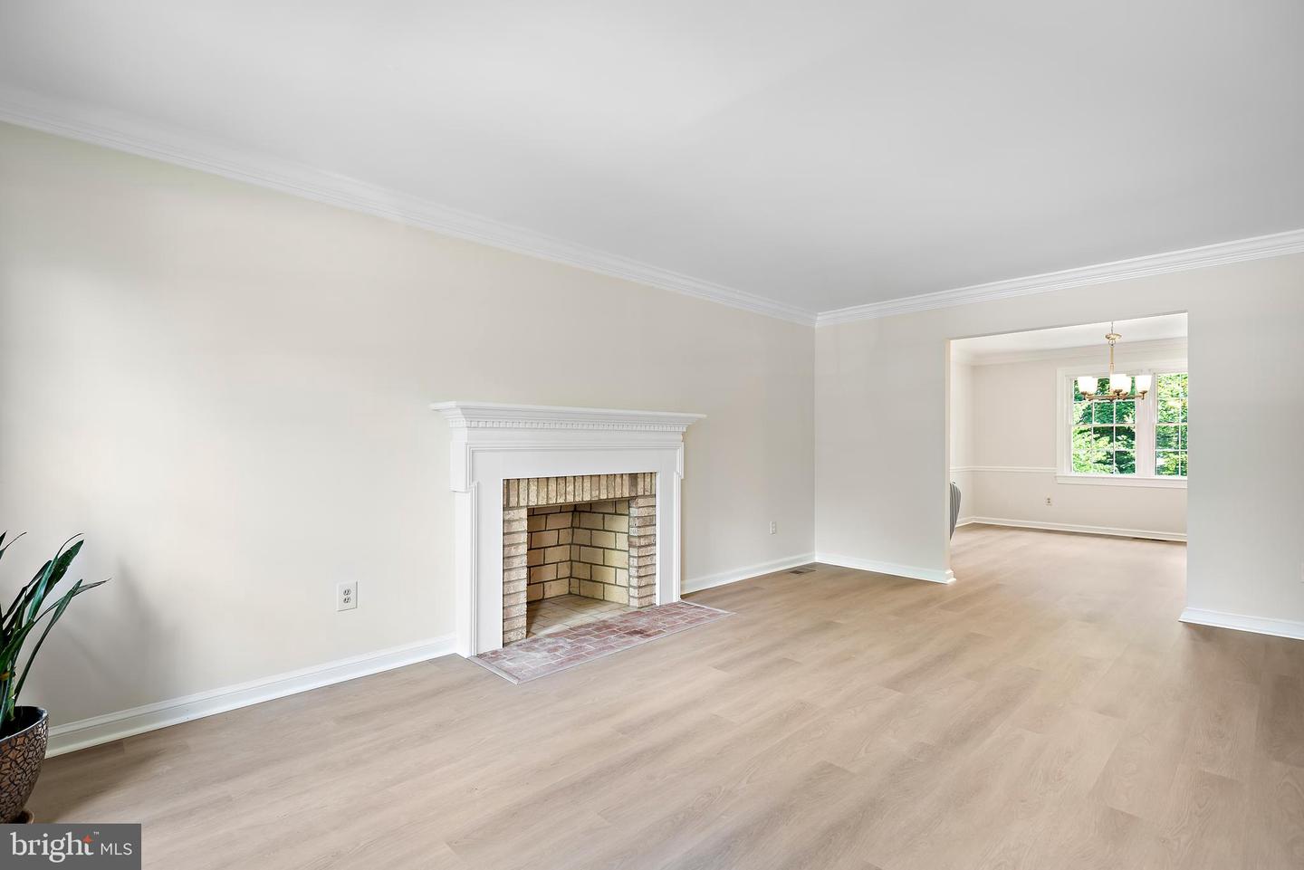 3903 FRANCONIA RD, ALEXANDRIA, Virginia 22310, 6 Bedrooms Bedrooms, ,3 BathroomsBathrooms,Residential,For sale,3903 FRANCONIA RD,VAFX2194718 MLS # VAFX2194718