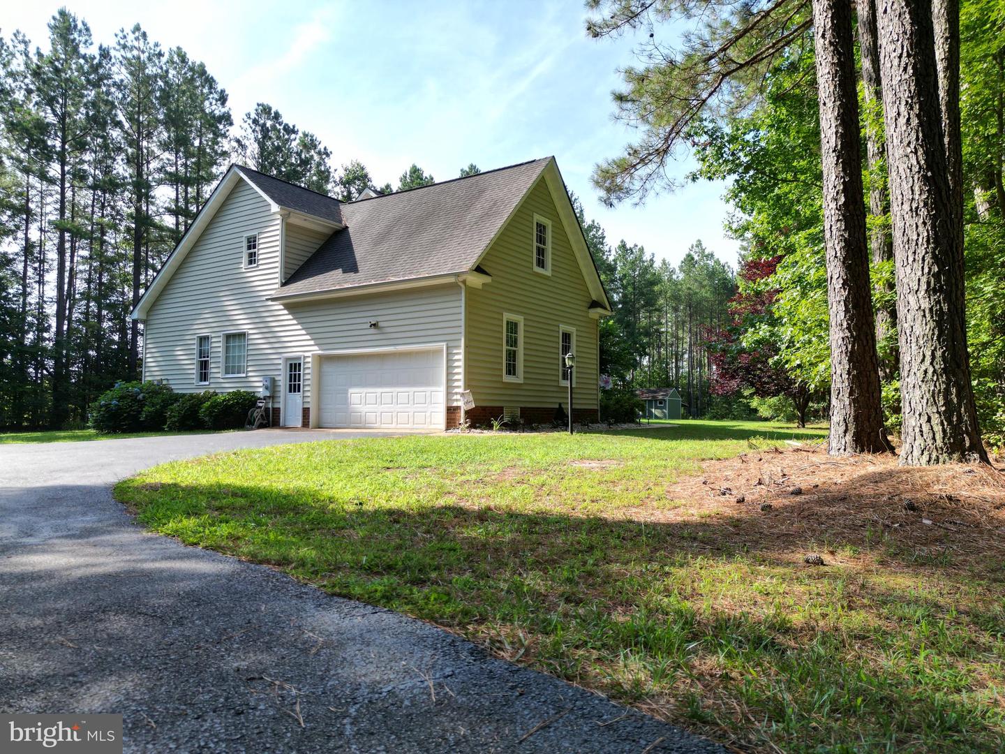 17192 KATY LN, BEAVERDAM, Virginia 23015, 5 Bedrooms Bedrooms, 10 Rooms Rooms,3 BathroomsBathrooms,Residential,For sale,17192 KATY LN,VAHA2000806 MLS # VAHA2000806