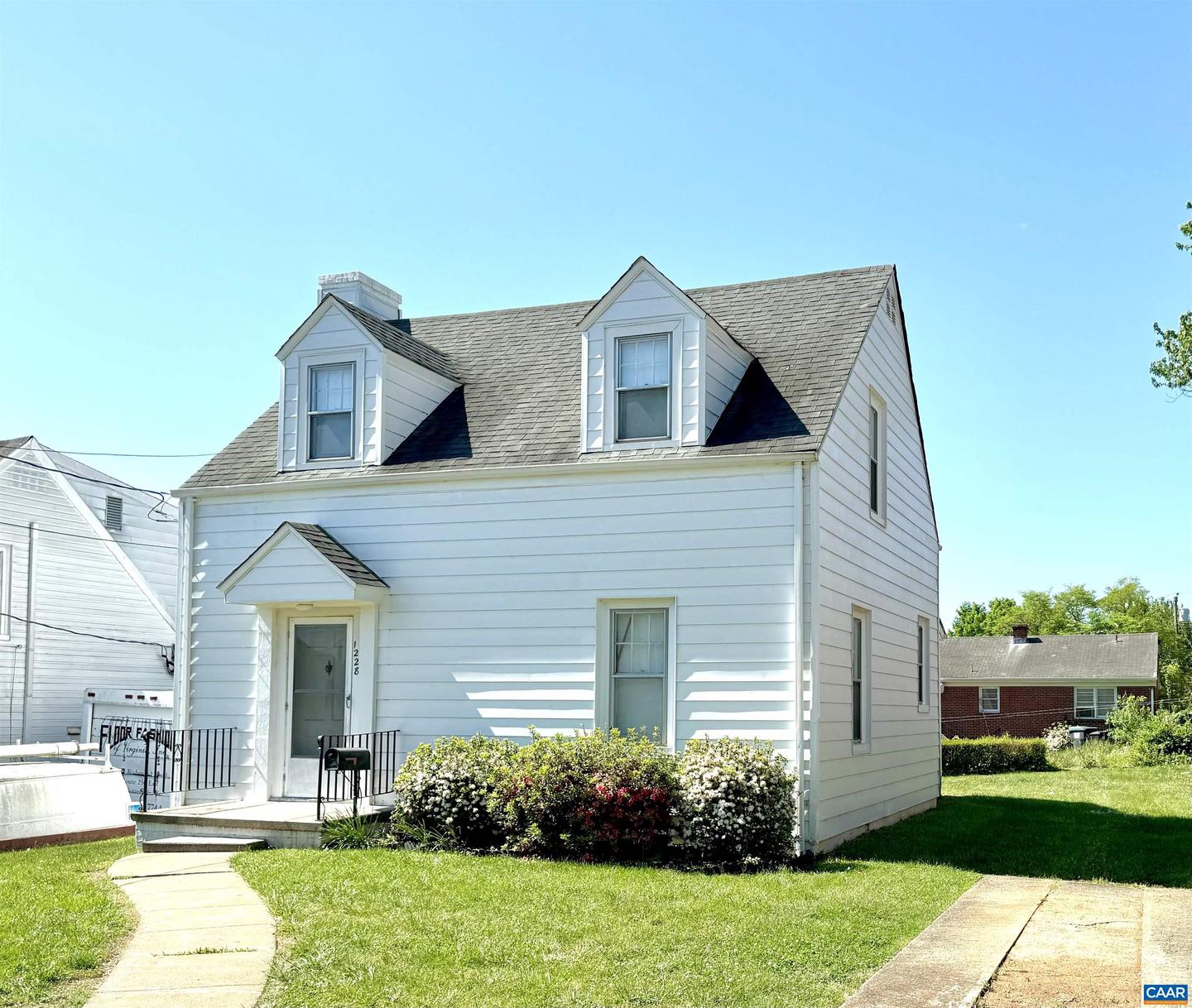 1228 BELLEVIEW AVE, CHARLOTTESVILLE, Virginia 22901, 2 Bedrooms Bedrooms, ,1 BathroomBathrooms,Residential,For sale,1228 BELLEVIEW AVE,652498 MLS # 652498