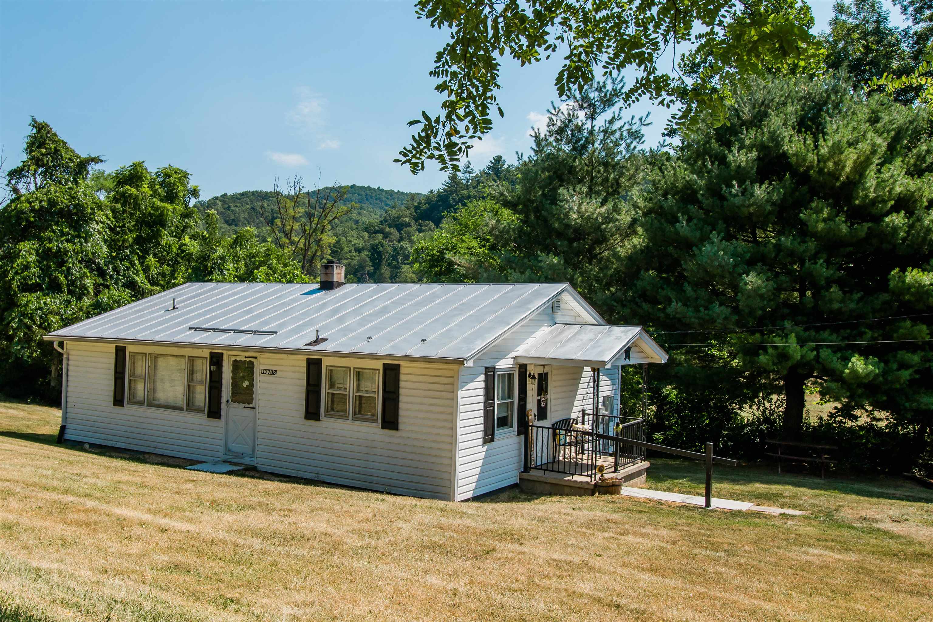 17708 RUNIONS CREEK RD, BROADWAY, Virginia 22815, 3 Bedrooms Bedrooms, ,1 BathroomBathrooms,Residential,17708 RUNIONS CREEK RD,655008 MLS # 655008