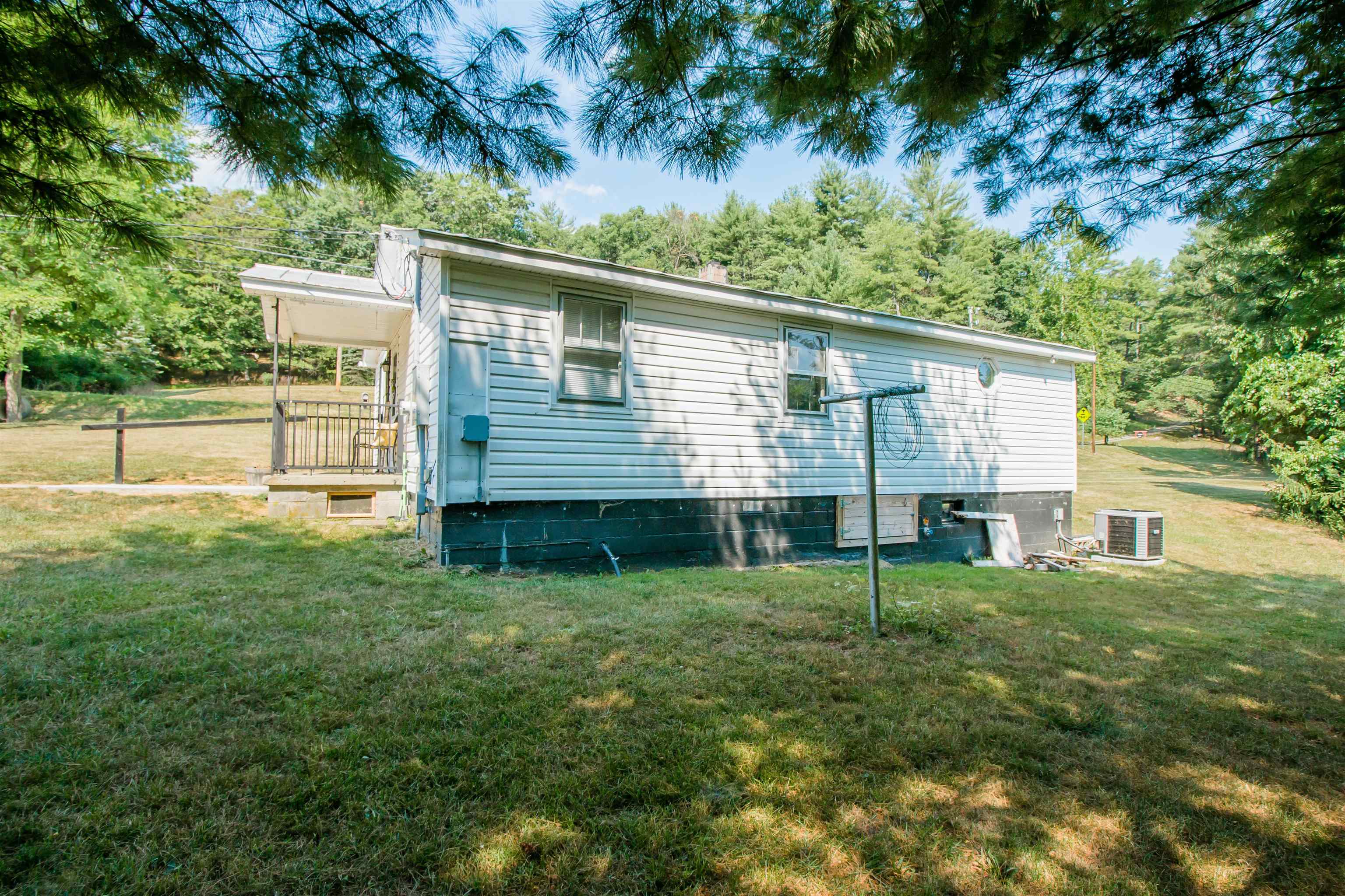 17708 RUNIONS CREEK RD, BROADWAY, Virginia 22815, 3 Bedrooms Bedrooms, ,1 BathroomBathrooms,Residential,17708 RUNIONS CREEK RD,655008 MLS # 655008