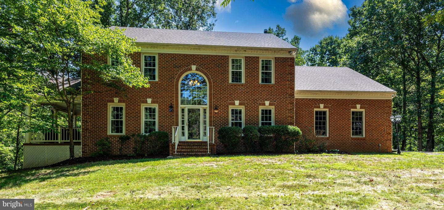 3881 CLIFTON MANOR PL, HAYMARKET, Virginia 20169, 6 Bedrooms Bedrooms, ,4 BathroomsBathrooms,Residential,For sale,3881 CLIFTON MANOR PL,VAPW2077384 MLS # VAPW2077384