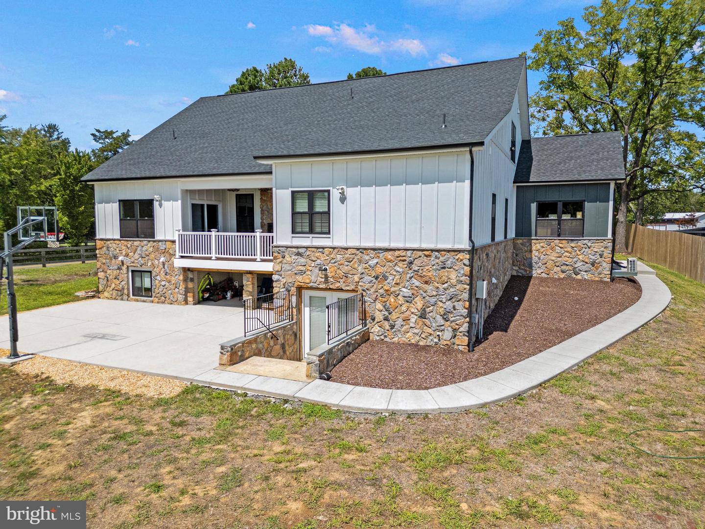 14957 GLENKIRK RD, NOKESVILLE, Virginia 20181, 4 Bedrooms Bedrooms, ,4 BathroomsBathrooms,Residential,For sale,14957 GLENKIRK RD,VAPW2077234 MLS # VAPW2077234