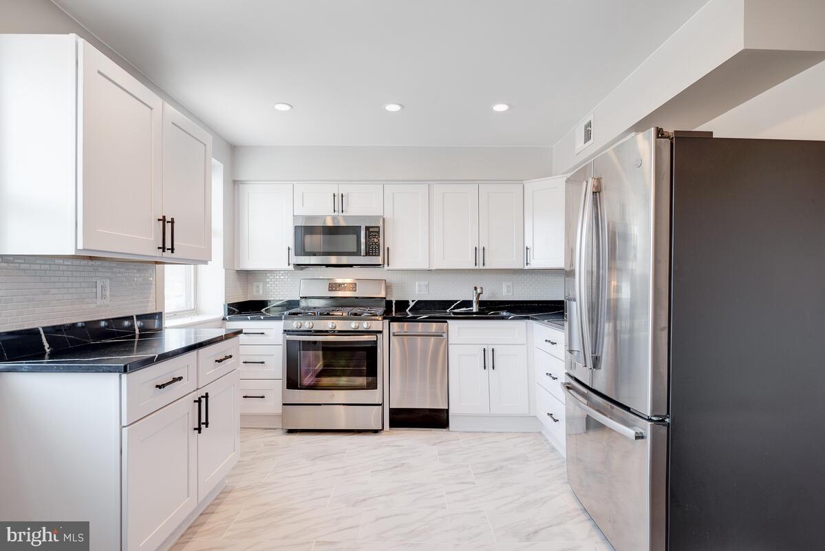2647 BIRNEY PL SE #201, WASHINGTON, District Of Columbia 20020, 2 Bedrooms Bedrooms, 7 Rooms Rooms,2 BathroomsBathrooms,Residential,For sale,2647 BIRNEY PL SE #201,DCDC2060186 MLS # DCDC2060186