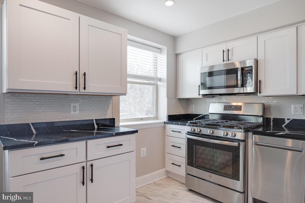 2647 BIRNEY PL SE #201, WASHINGTON, District Of Columbia 20020, 2 Bedrooms Bedrooms, 7 Rooms Rooms,2 BathroomsBathrooms,Residential,For sale,2647 BIRNEY PL SE #201,DCDC2060186 MLS # DCDC2060186