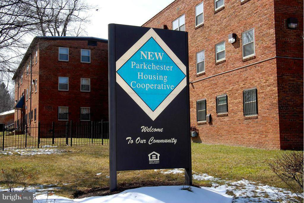 2647 BIRNEY PL SE #201, WASHINGTON, District Of Columbia 20020, 2 Bedrooms Bedrooms, 7 Rooms Rooms,2 BathroomsBathrooms,Residential,For sale,2647 BIRNEY PL SE #201,DCDC2060186 MLS # DCDC2060186