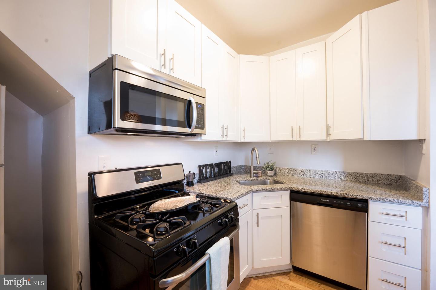 250 FARRAGUT ST NW #I-101, WASHINGTON, District Of Columbia 20011, 1 Bedroom Bedrooms, 5 Rooms Rooms,1 BathroomBathrooms,Residential,For sale,250 FARRAGUT ST NW #I-101,DCDC2094100 MLS # DCDC2094100