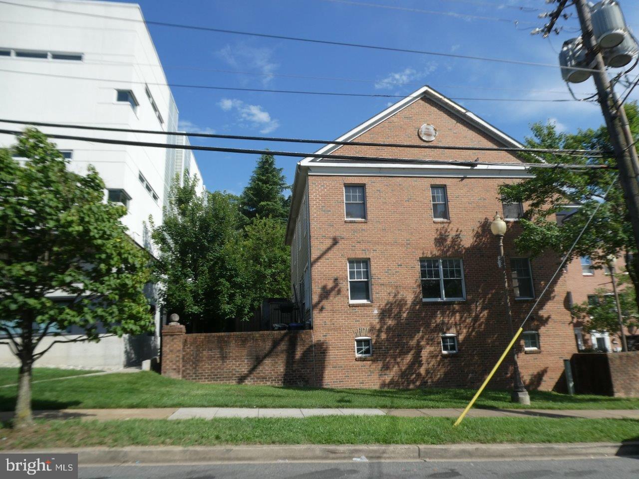 883 BARNABY ST SE, WASHINGTON, District Of Columbia 20032, 4 Bedrooms Bedrooms, ,2 BathroomsBathrooms,Residential,For sale,883 BARNABY ST SE,DCDC2111744 MLS # DCDC2111744