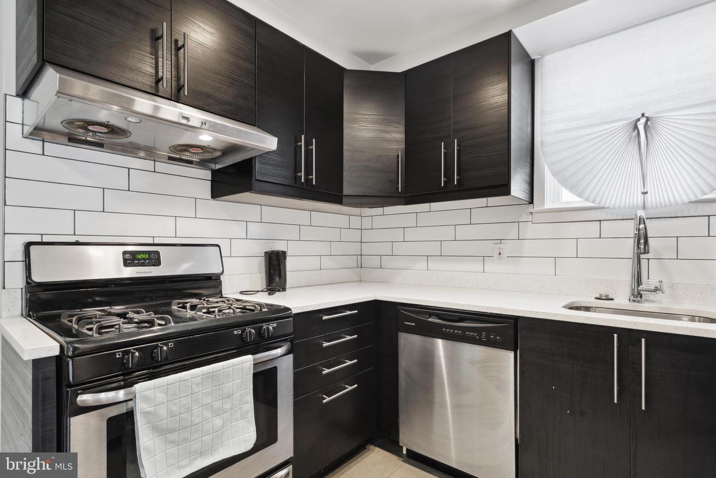 4402 2ND ST NE, WASHINGTON, District Of Columbia 20011, 3 Bedrooms Bedrooms, ,3 BathroomsBathrooms,Residential,For sale,4402 2ND ST NE,DCDC2128916 MLS # DCDC2128916