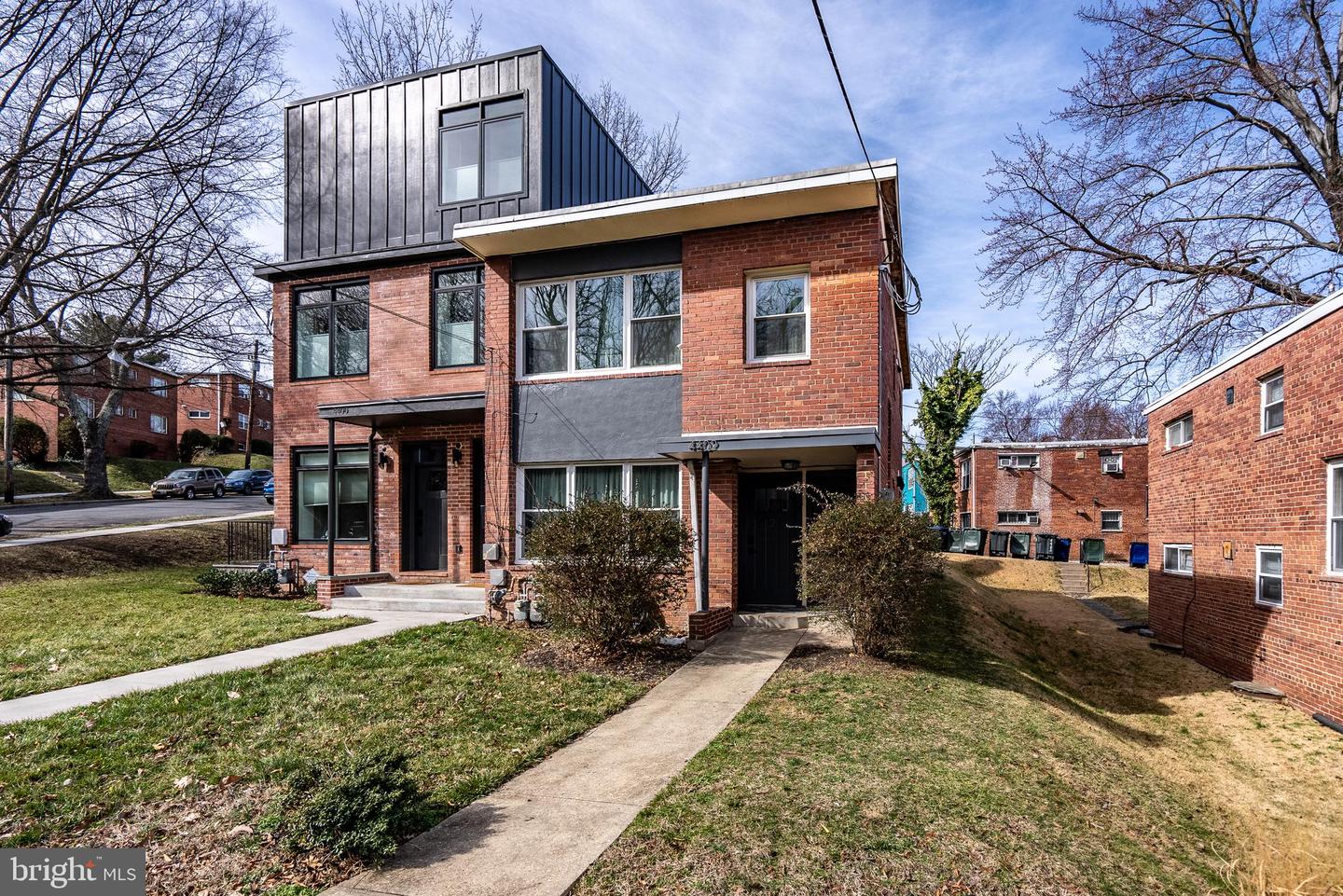 4402 2ND ST NE, WASHINGTON, District Of Columbia 20011, 3 Bedrooms Bedrooms, ,3 BathroomsBathrooms,Residential,For sale,4402 2ND ST NE,DCDC2128916 MLS # DCDC2128916
