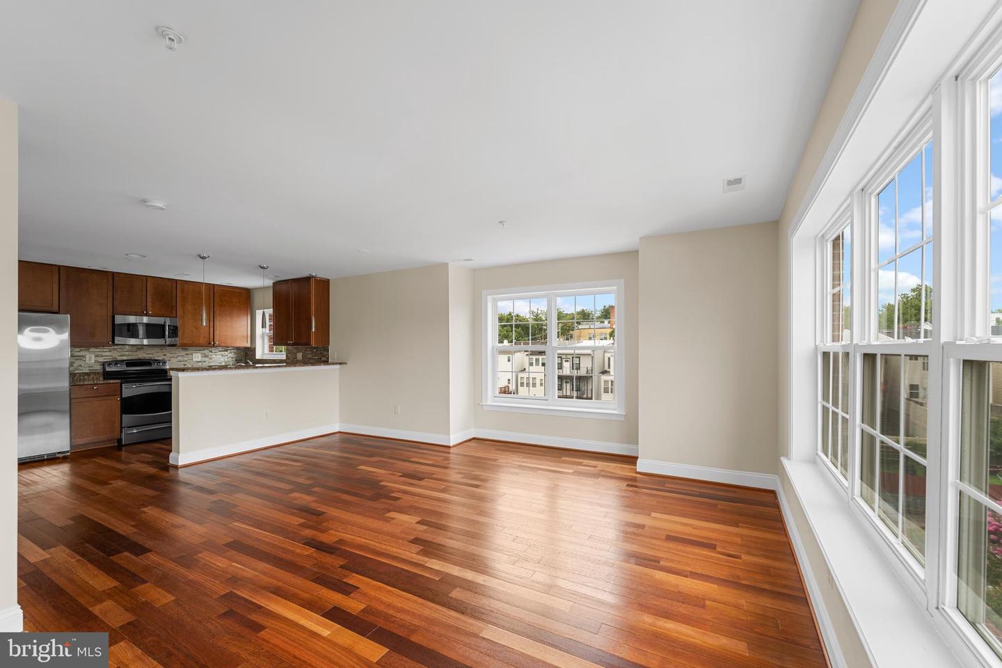 911 KENNEDY ST NW #12, WASHINGTON, District Of Columbia 20011, 2 Bedrooms Bedrooms, ,2 BathroomsBathrooms,Residential,For sale,911 KENNEDY ST NW #12,DCDC2130230 MLS # DCDC2130230