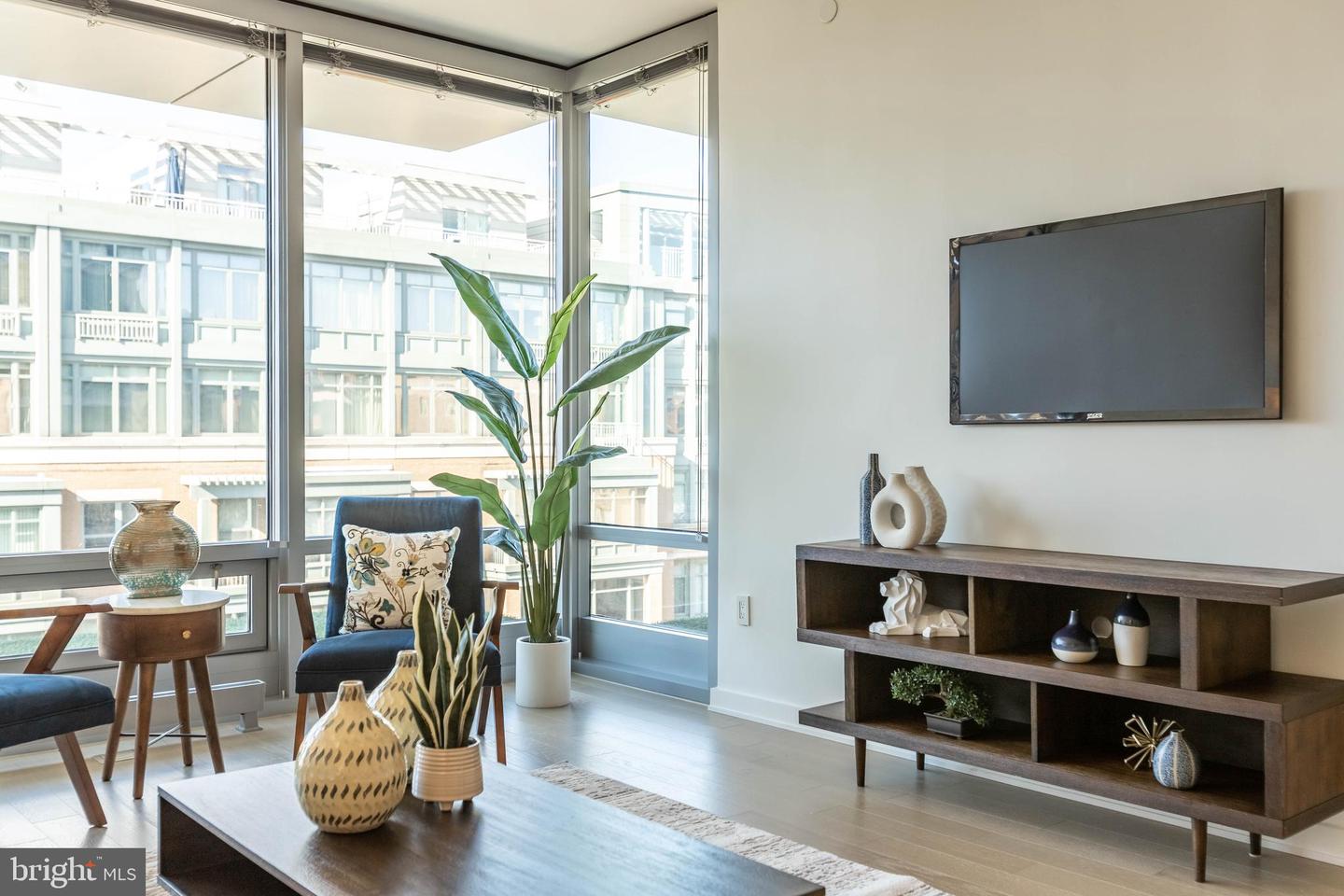 1111 24TH ST NW #72, WASHINGTON, District Of Columbia 20037, 2 Bedrooms Bedrooms, ,2 BathroomsBathrooms,Residential,For sale,1111 24TH ST NW #72,DCDC2133300 MLS # DCDC2133300