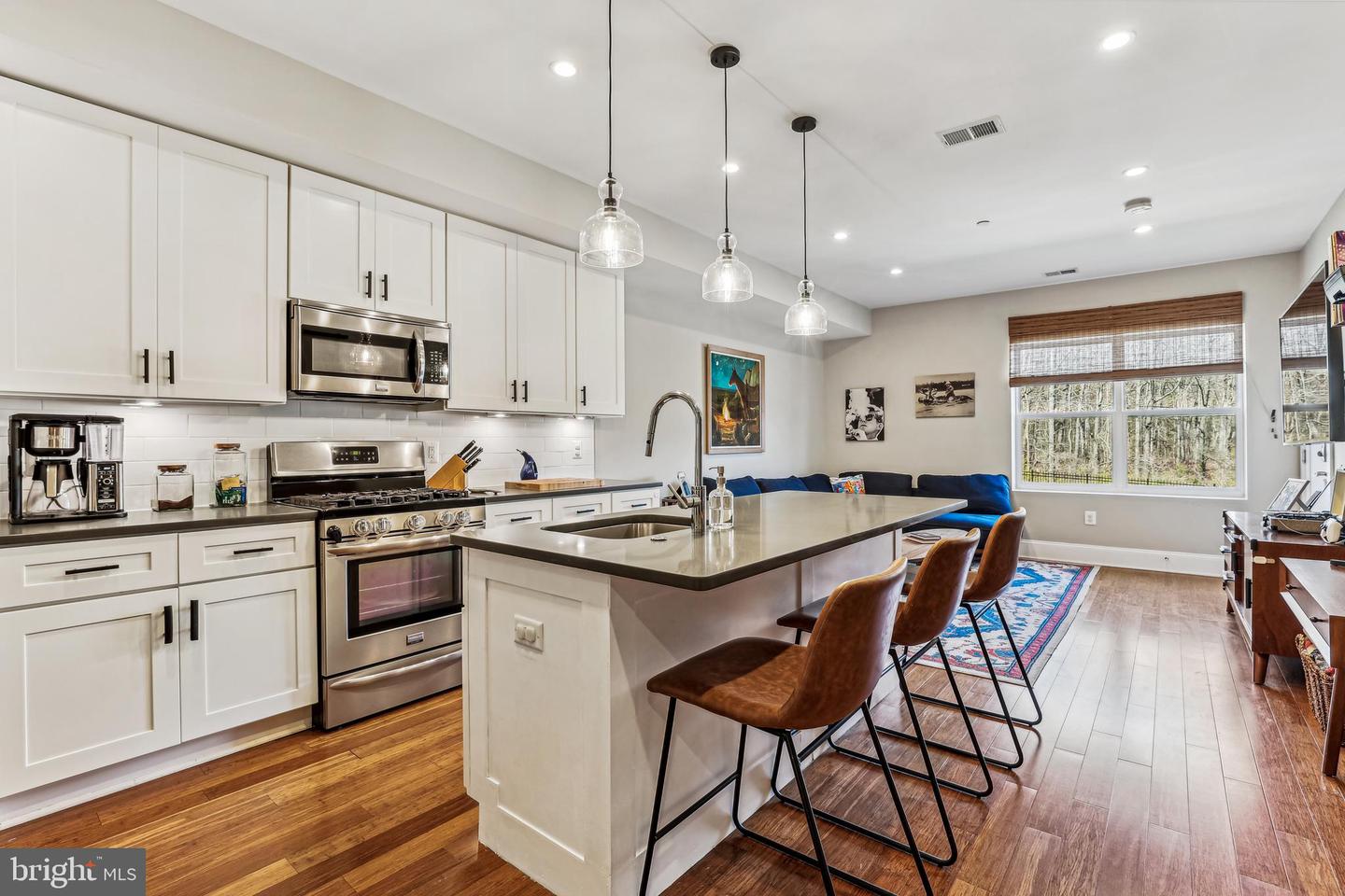 2221 M ST NE #302, WASHINGTON, District Of Columbia 20002, 2 Bedrooms Bedrooms, ,2 BathroomsBathrooms,Residential,For sale,2221 M ST NE #302,DCDC2133586 MLS # DCDC2133586