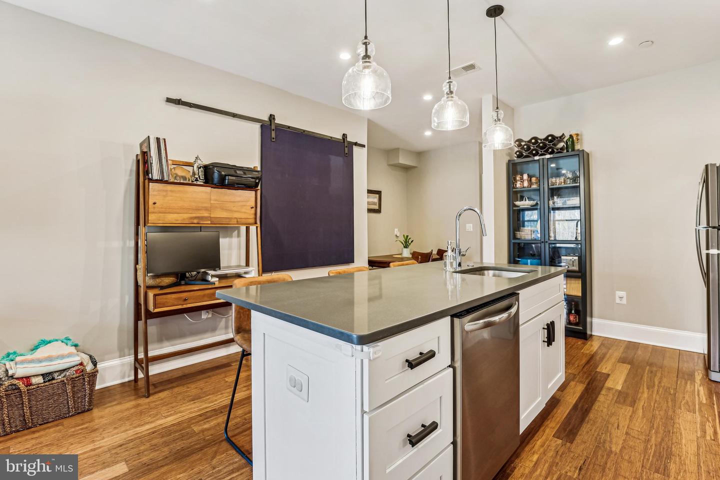 2221 M ST NE #302, WASHINGTON, District Of Columbia 20002, 2 Bedrooms Bedrooms, ,2 BathroomsBathrooms,Residential,For sale,2221 M ST NE #302,DCDC2133586 MLS # DCDC2133586