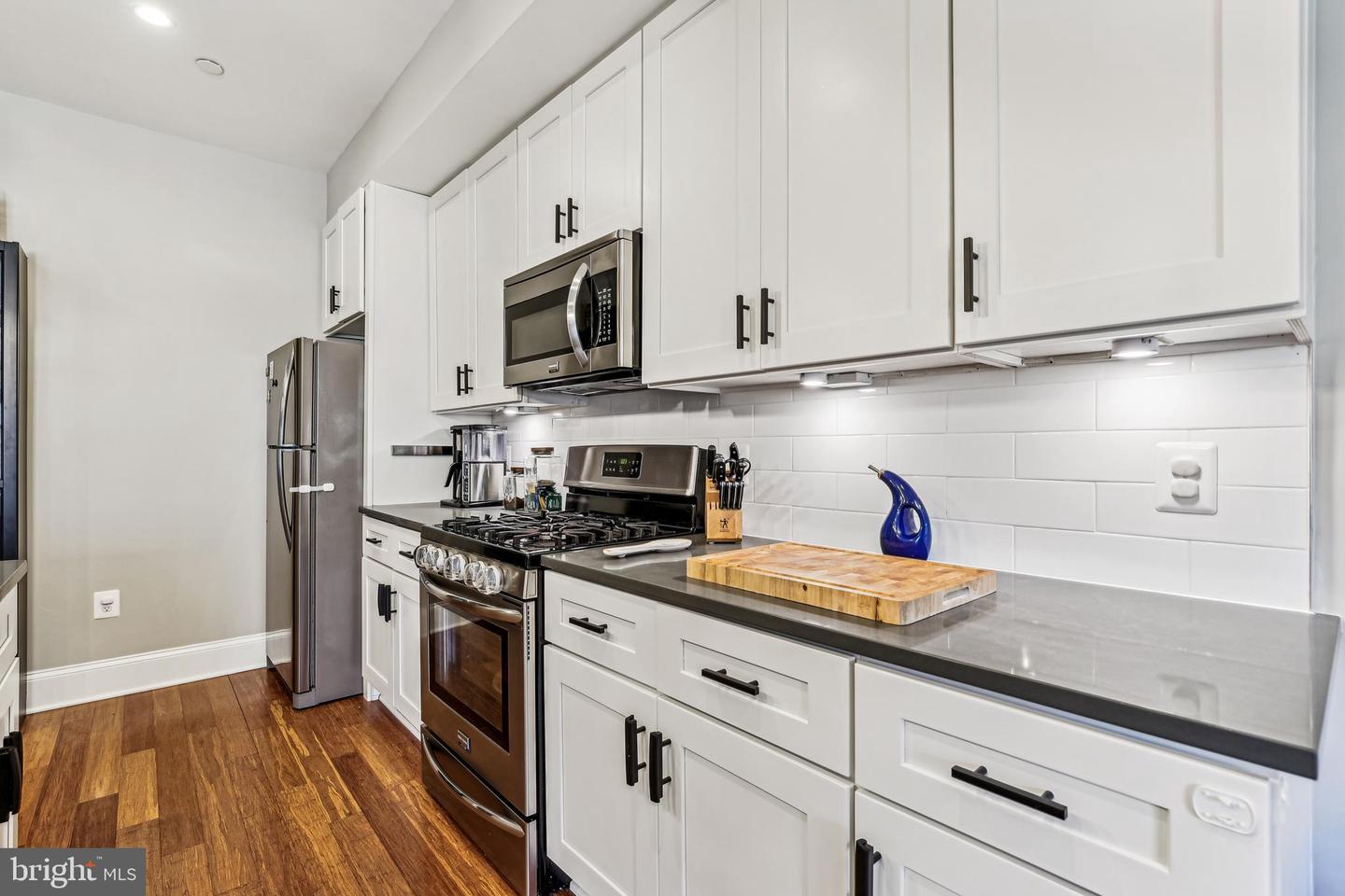 2221 M ST NE #302, WASHINGTON, District Of Columbia 20002, 2 Bedrooms Bedrooms, ,2 BathroomsBathrooms,Residential,For sale,2221 M ST NE #302,DCDC2133586 MLS # DCDC2133586