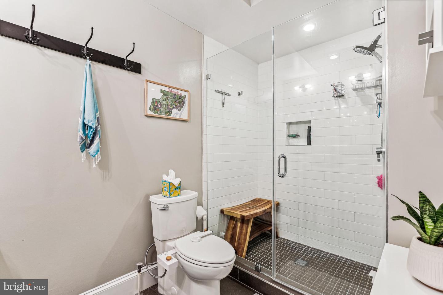 2221 M ST NE #302, WASHINGTON, District Of Columbia 20002, 2 Bedrooms Bedrooms, ,2 BathroomsBathrooms,Residential,For sale,2221 M ST NE #302,DCDC2133586 MLS # DCDC2133586