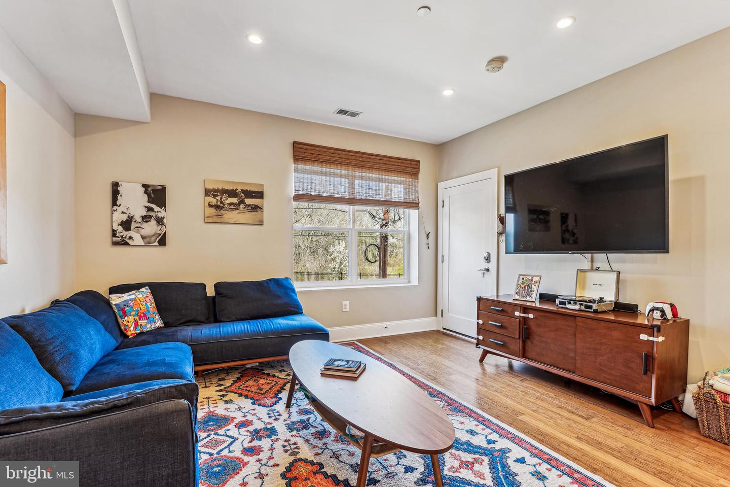 2221 M ST NE #302, WASHINGTON, District Of Columbia 20002, 2 Bedrooms Bedrooms, ,2 BathroomsBathrooms,Residential,For sale,2221 M ST NE #302,DCDC2133586 MLS # DCDC2133586