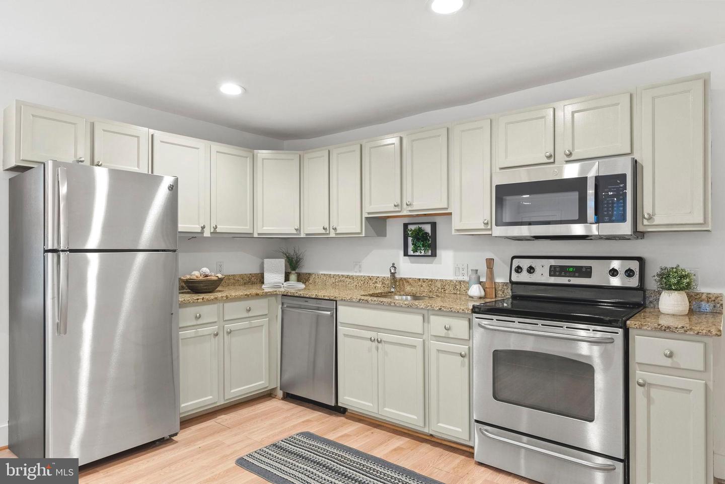 77 U ST NW #2, WASHINGTON, District Of Columbia 20001, 2 Bedrooms Bedrooms, ,1 BathroomBathrooms,Residential,For sale,77 U ST NW #2,DCDC2136088 MLS # DCDC2136088