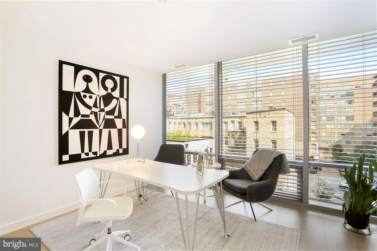 1111 24TH ST NW #4Q, WASHINGTON, District Of Columbia 20037, 2 Bedrooms Bedrooms, ,1 BathroomBathrooms,Residential,For sale,1111 24TH ST NW #4Q,DCDC2136456 MLS # DCDC2136456