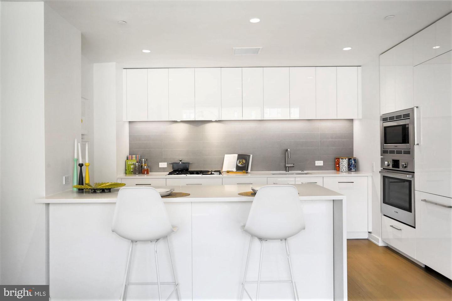1111 24TH ST NW #4Q, WASHINGTON, District Of Columbia 20037, 2 Bedrooms Bedrooms, ,1 BathroomBathrooms,Residential,For sale,1111 24TH ST NW #4Q,DCDC2136456 MLS # DCDC2136456