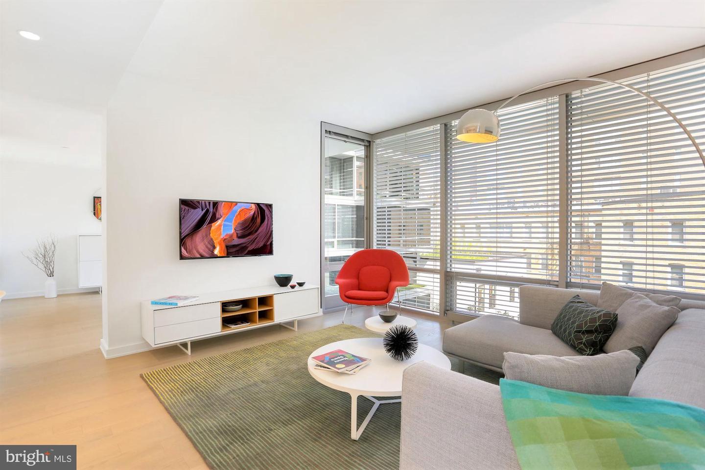 1111 24TH ST NW #4Q, WASHINGTON, District Of Columbia 20037, 2 Bedrooms Bedrooms, ,1 BathroomBathrooms,Residential,For sale,1111 24TH ST NW #4Q,DCDC2136456 MLS # DCDC2136456
