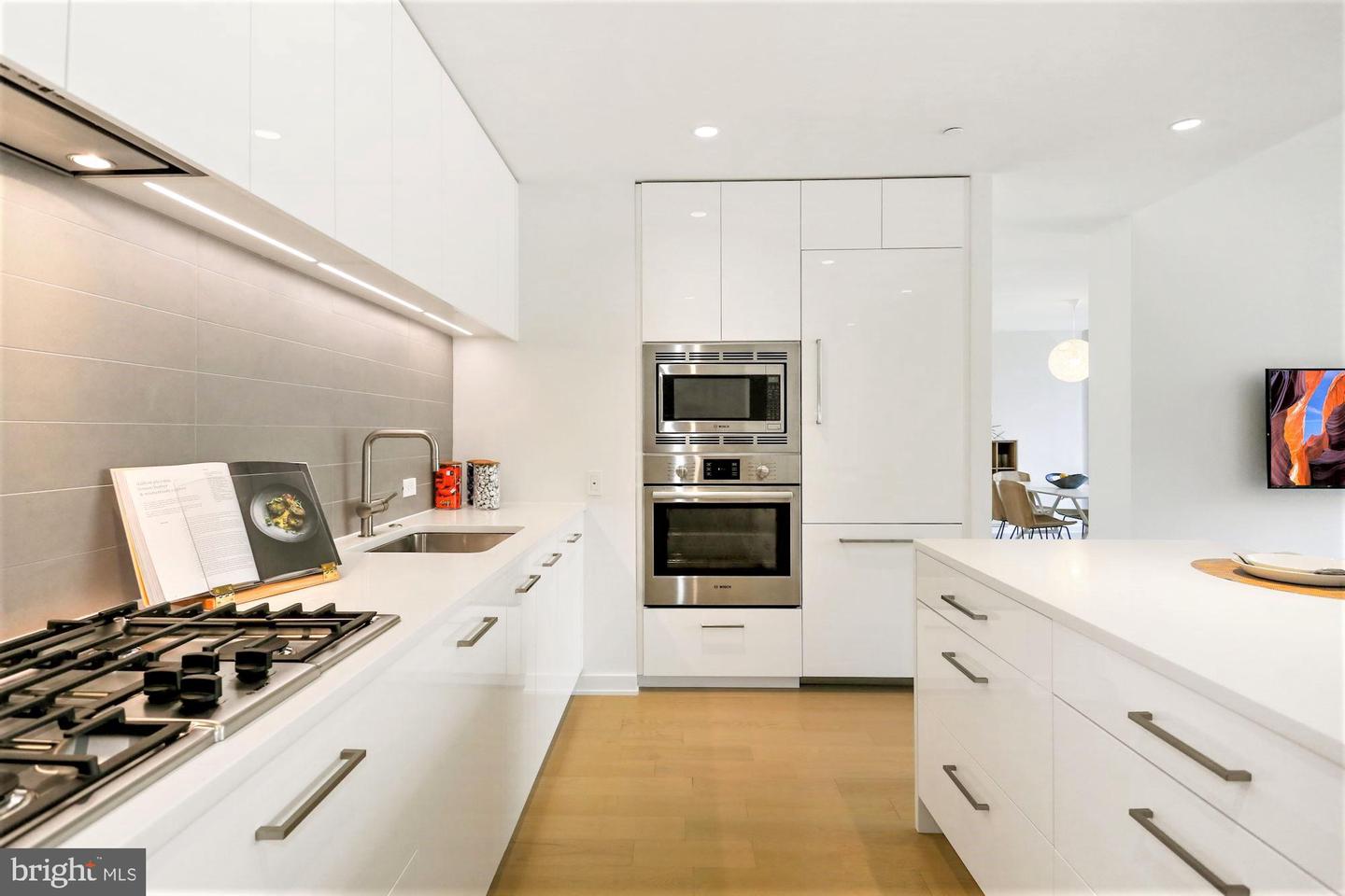1111 24TH ST NW #4Q, WASHINGTON, District Of Columbia 20037, 2 Bedrooms Bedrooms, ,1 BathroomBathrooms,Residential,For sale,1111 24TH ST NW #4Q,DCDC2136456 MLS # DCDC2136456