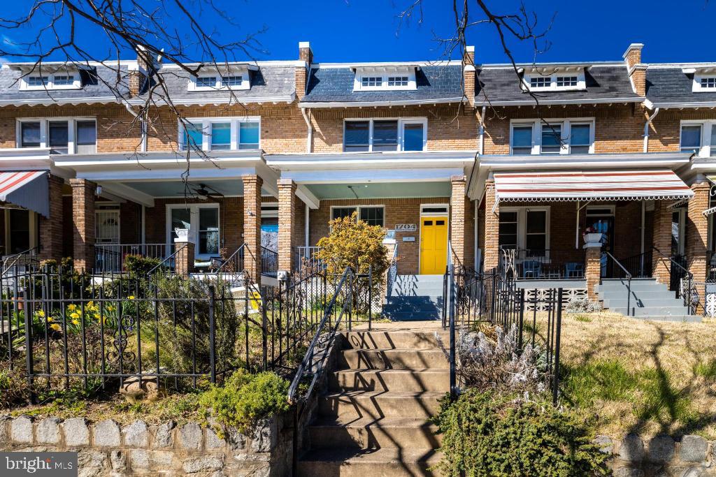 1704 CONSTITUTION AVE NE, WASHINGTON, District Of Columbia 20002, 3 Bedrooms Bedrooms, ,2 BathroomsBathrooms,Residential,For sale,1704 CONSTITUTION AVE NE,DCDC2138832 MLS # DCDC2138832