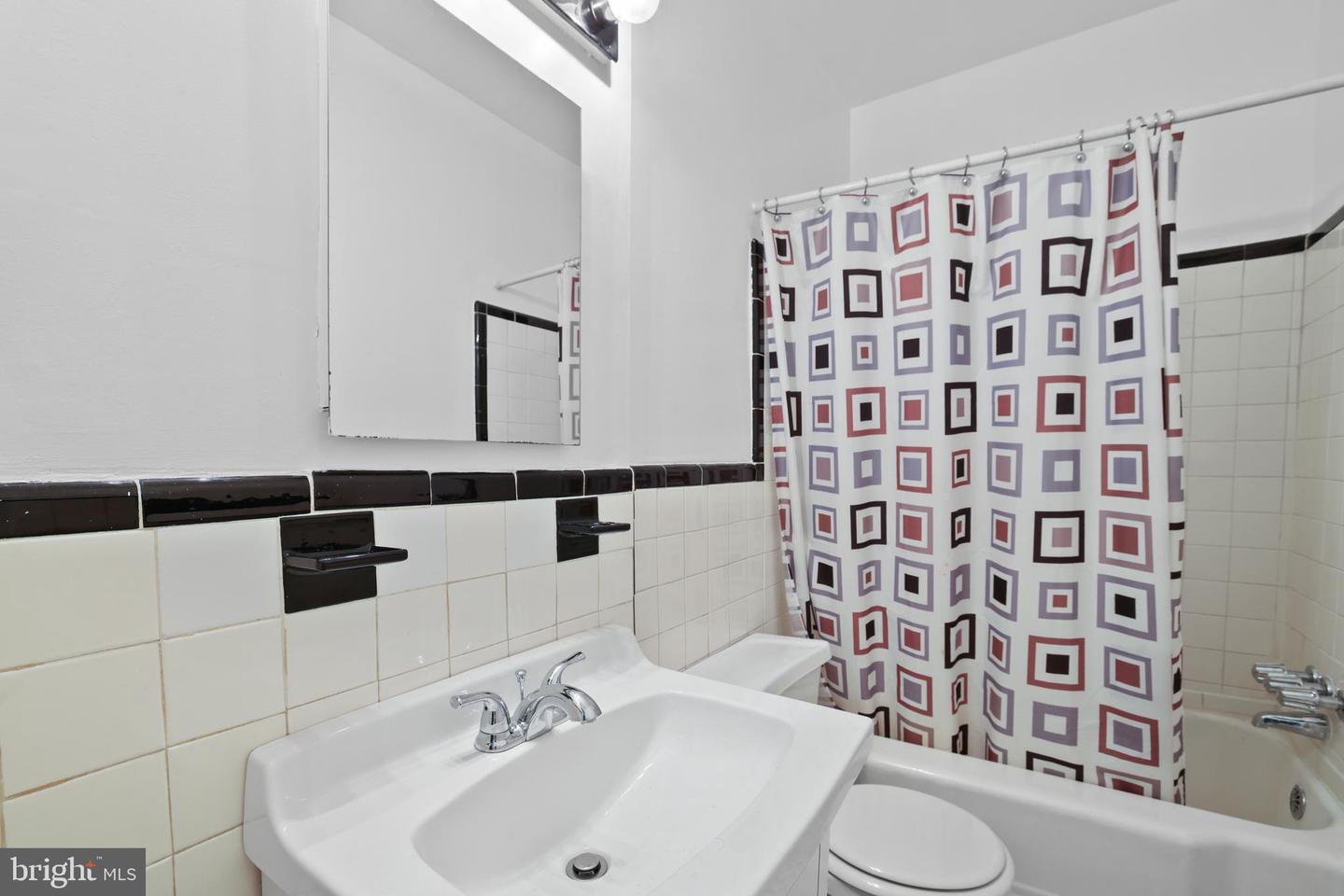 705 8TH ST SE, WASHINGTON, District Of Columbia 20003, ,Land,For sale,705 8TH ST SE,DCDC2152586 MLS # DCDC2152586