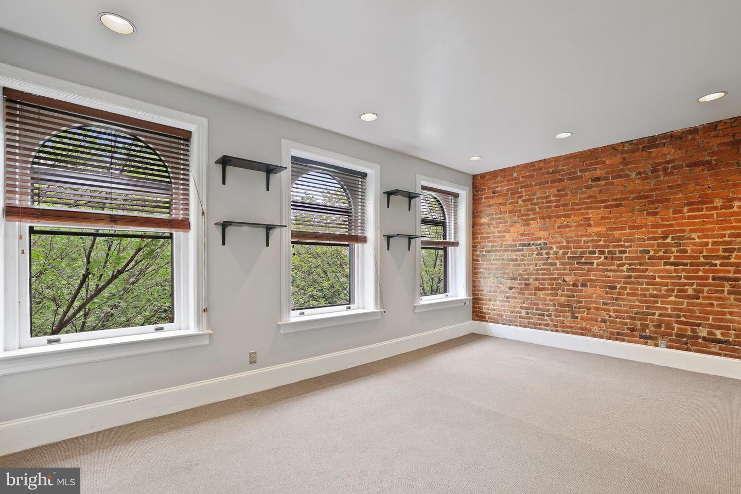 705 8TH ST SE, WASHINGTON, District Of Columbia 20003, ,Land,For sale,705 8TH ST SE,DCDC2152586 MLS # DCDC2152586